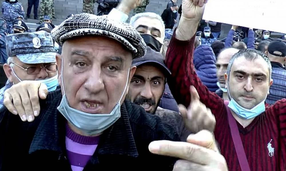 "Βράζουν" οι Αρμένιοι με τον Πούτιν - "Μας εγκατέλειψαν όπως το 1915"